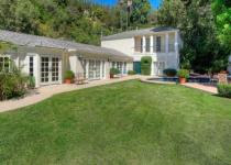 Imagen 1 - Katy Perry cierra la venta de una mansión en Beverly Hills por 6,2 millones
