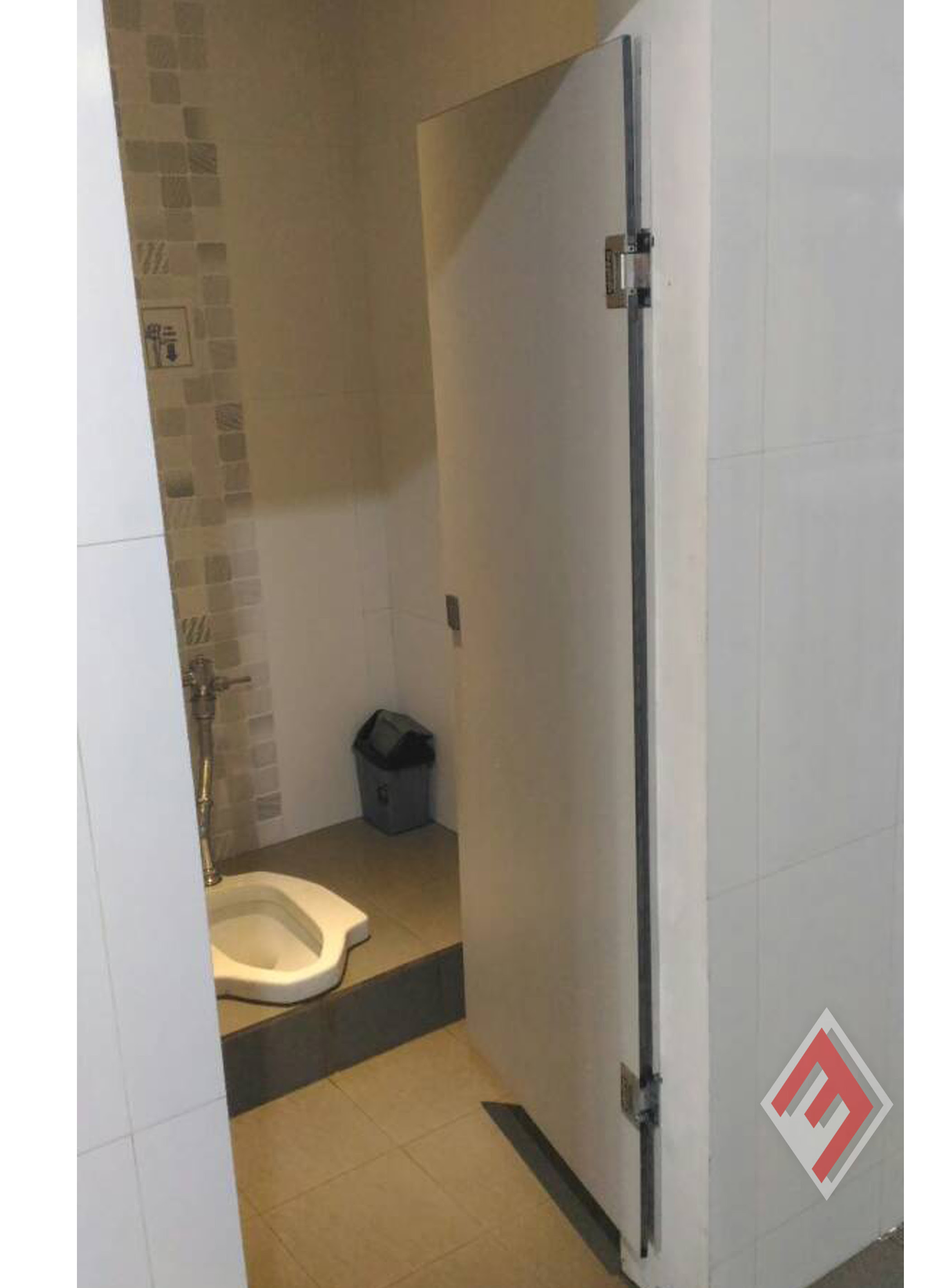 50 Info Terbaru Pintu  Aluminium Toilet 