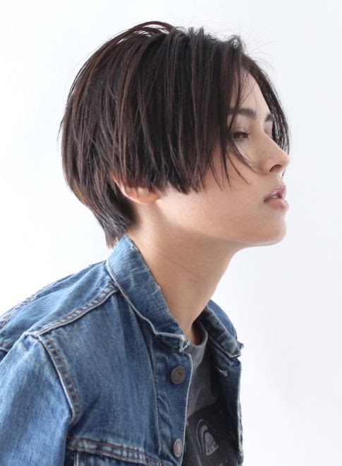 ショートカット 女性 かっこいい ベリー ショート の最高のコレクション 人気のヘアスタイル