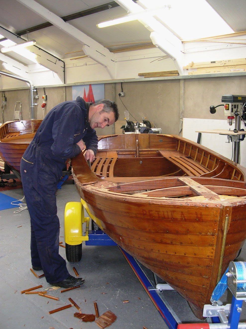jajik: Free Wooden boat building association