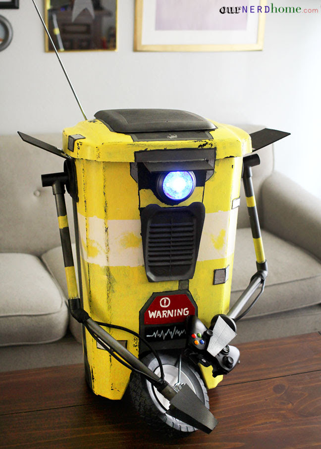 That kind of explains the extremely accurate claptrap voice in tfs's dbza movie (the return of the thing about that though, is that eddings is claptrap. Diy Borderlands Claptrap Trashcan Our Nerd Home