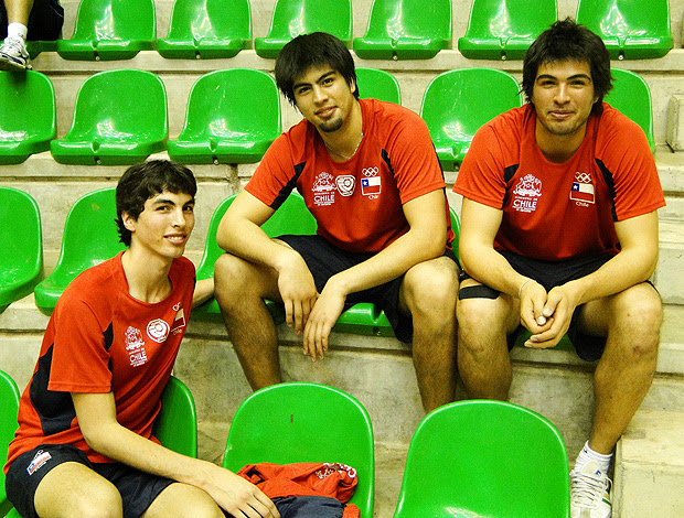 Mejor jugador y atacante (club manquehue). Volei Familia Chile Chega A Ter Ate Tres Irmaos Em Quadra No Sul Americano Globoesporte Com