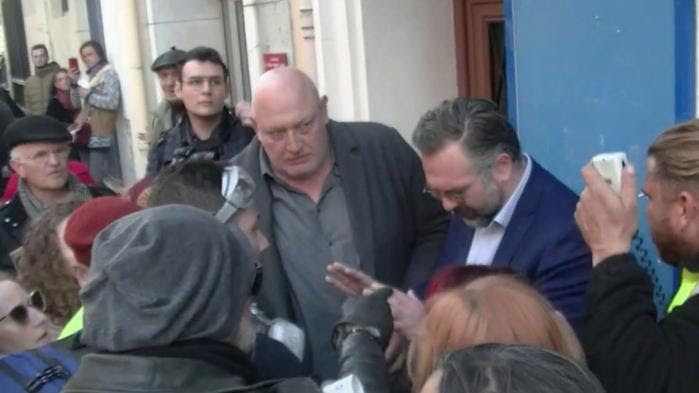 Manifestations anti-pass vaccinal : Romain Grau, député LREM, agressé à Perpignan