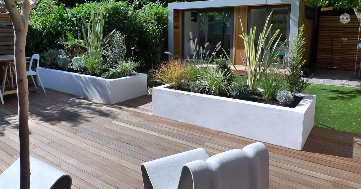 This is the solution: Modern garden trellis design