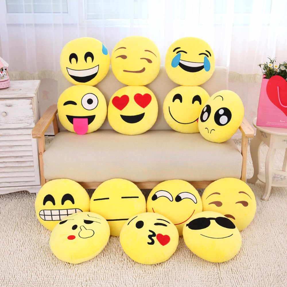 Bantal merupakan benda yang mudah dibuat dan tidak memakan biaya banyak. Membuat Bantal Print Emoticon Dari Kain Velboa Toko Kain Velboa Yelvow Nylex Rasfur