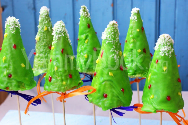 Hi there everyone, i hope you are all done with your christmas shopping? Christmas Tree Cake Pops Step By Step Recipe With Pictures