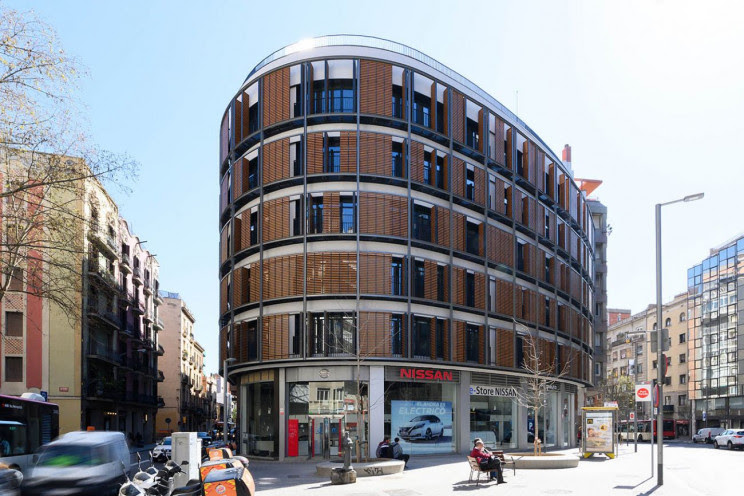 Promoción de Núñez i Navarro en Gràcia Imagen - De edificio de Hacienda a la promoción de alquiler más sostenible de Gràcia, Barcelona