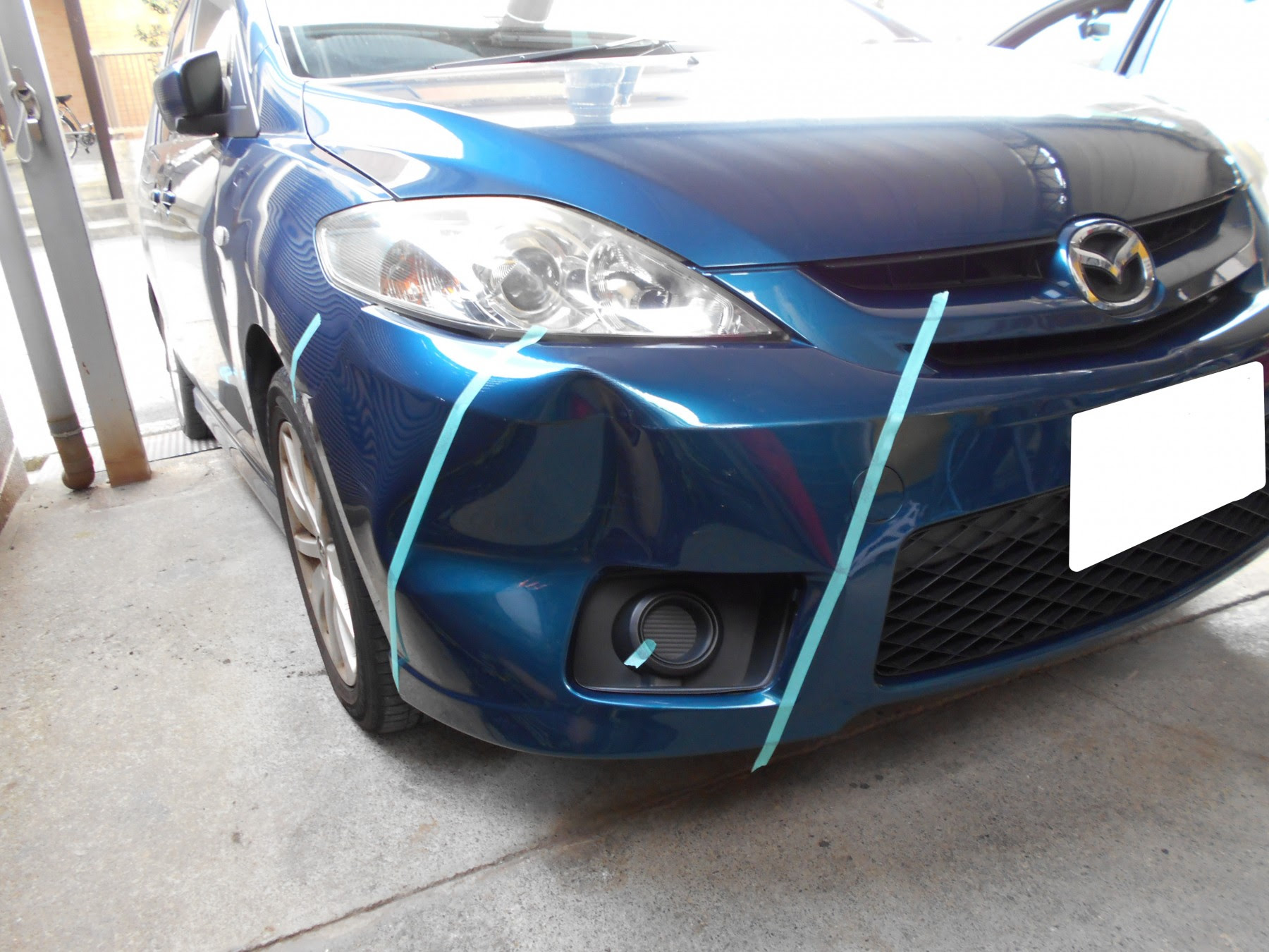 車 バンパー 凹み 修理代 Kuruma