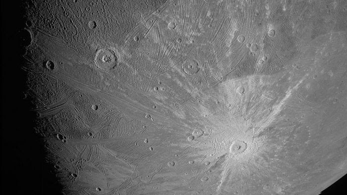 Photographie de la surface de Ganymède