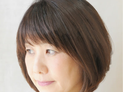 現代の髪型 50 代 母親 黒 留袖 髪型 ショート 写真