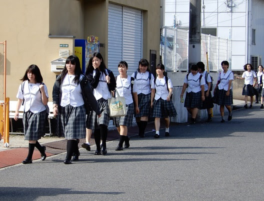 100 岸和田ビジネス専門学校 偏差値 人気のある画像を投稿する