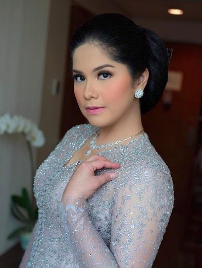  Kebaya  Pengantin  Batak  Warna Silver Serba Pengantin 