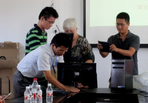 Computers given to Du'an Special Education School