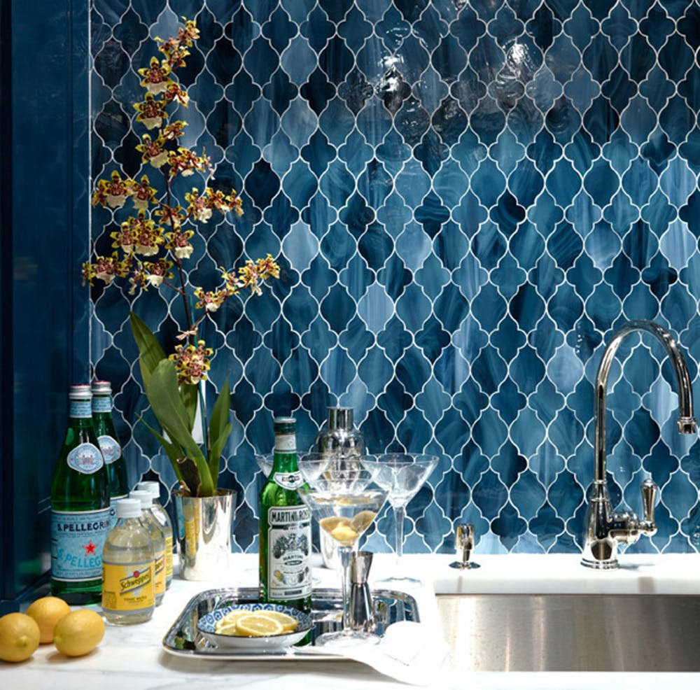 Morocco's rich culture is reflected in its alluring interior design style, characterized by vibrant browse rooms inspired by this north african country and learn how to add moroccan flair to your own home. Moroccan Home Decor Ideas You Ll Want To Get For Your City Apartment