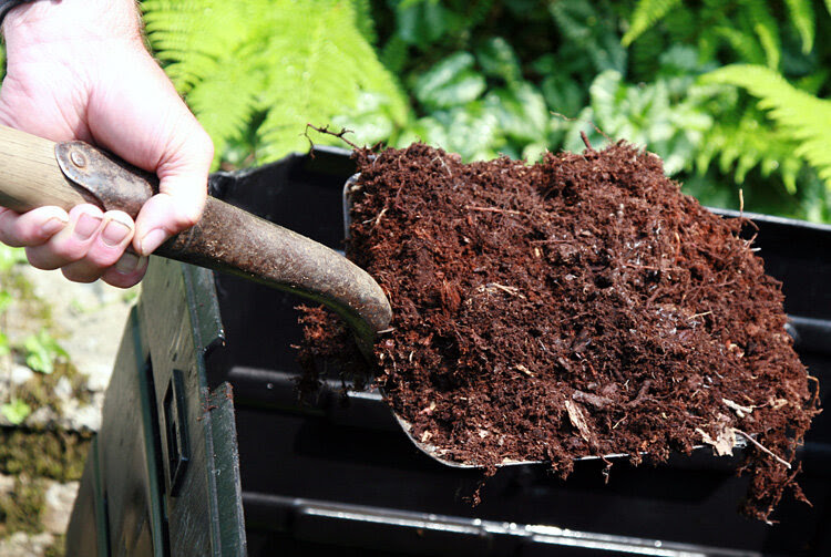 Ideal as a soil additive or potting mix. Organic Mushroom Manure Mix Compost Mulch 70l Bags The Garden Doctors