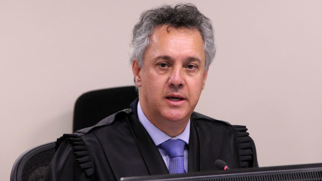 TRF-4 decide que Lula será avisado 48h antes de julgamento decisivo