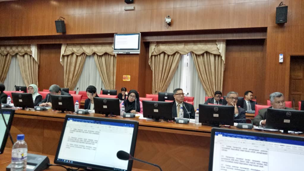 Salah satunya untuk memperkuat dan menunjang. 13 8 2018 Kementerian Sumber Manusia Putrajaya Kongres Kesatuan Sekerja Malaysia