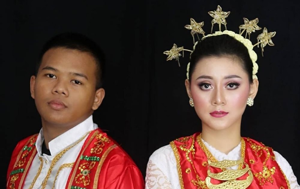  Pakaian  Adat  Maluku Laki2 Pakaian  Adat 