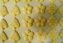 It's the perfect addition to any holiday cookie platter. Paula Deen Spritz Cookies