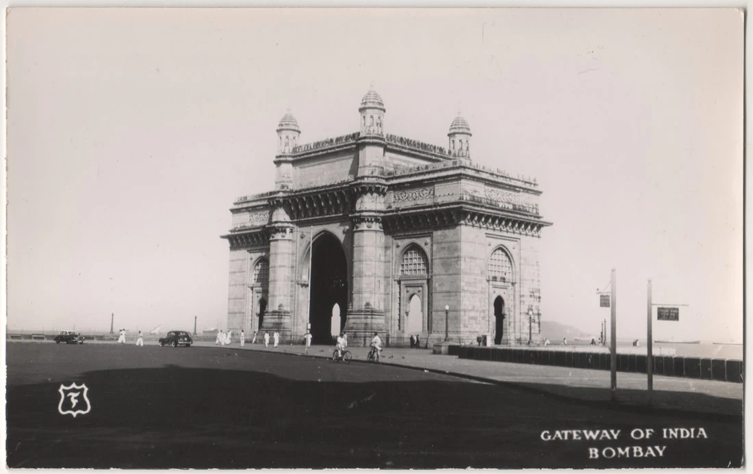 File:Vintage Postcard of Gateway of India.jpg