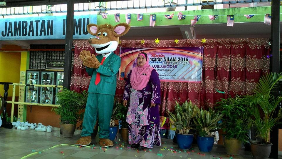 Cerita berunsur kebencian, politik, boleh menyinggung perasaan individu atau kumpulan yang lain dan lain lain perkara yang tidak. Mobile Book Cafe Smk Jalan Bukit Banyak Yang Pertama