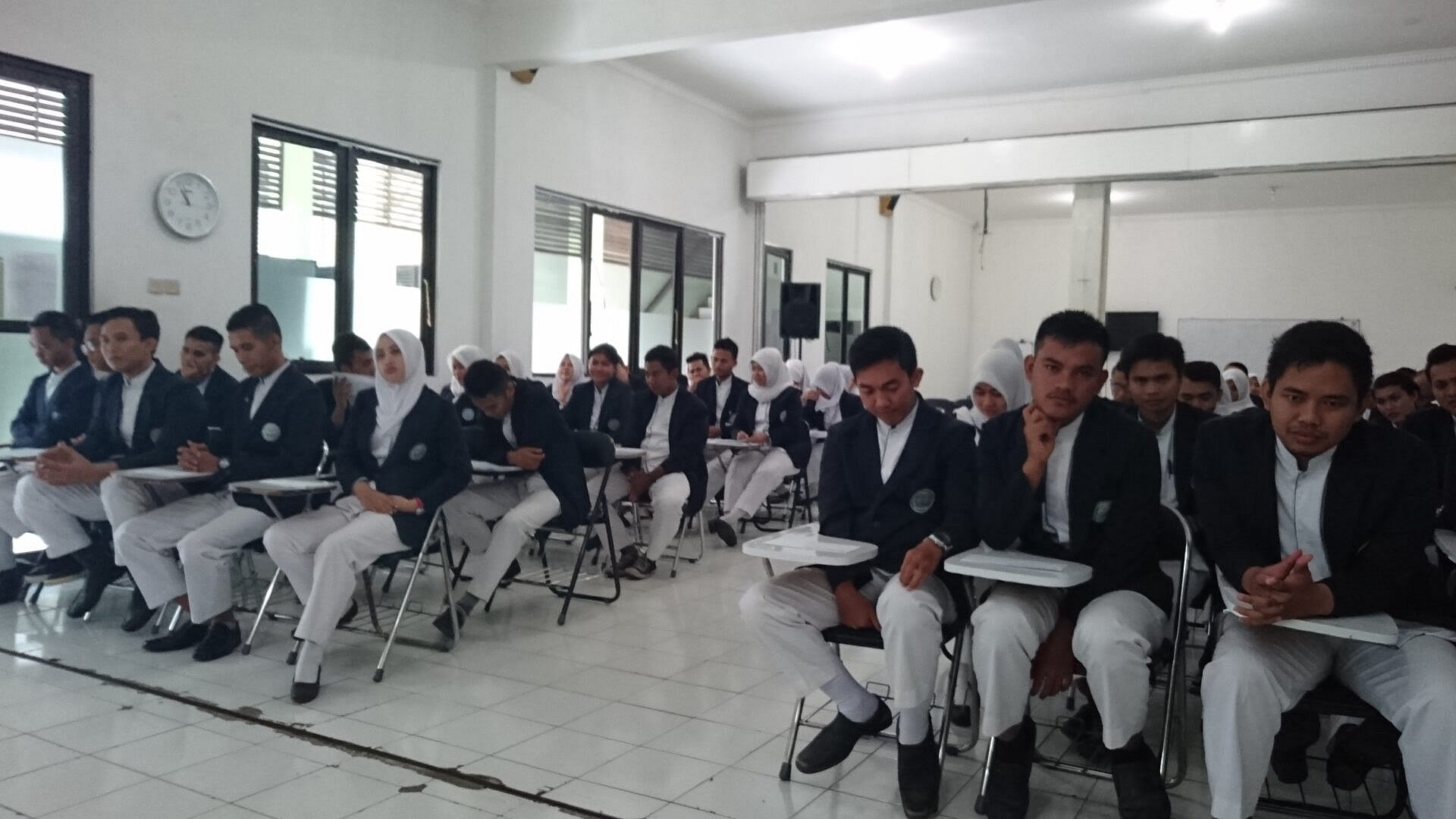  Rumah  Sakit  Jiwa  Cisarua  Kabupaten Bandung Barat Omong j
