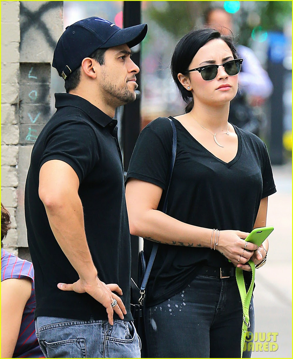 Demi lovato and wilmer valderrama are still friendly since breaking up a year ago. Demi Lovato Says Wilmer Valderrama Wouldn T Enable Her During Her Struggles Photo 3368804 Demi Lovato Wilmer Valderrama Pictures Just Jared