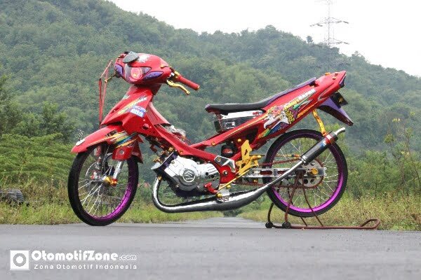 Yuk coba modifikasi satria 2 tak simple tapi mesin wah, bore up, thailook, trail, lumba, hiu, roadrace, drag bike, ayam jago dan nah untuk kamu yang pengin tahu gaya modifikasi satria 2 tak lainya bisa cek dibawah ini. Suzuki Satria 120r Magelang Hiu Langka Nongol Otomotifzone
