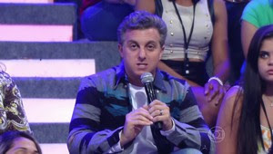 Luciano huck, vamos à missão, meu parceiro! Emicida Edi Rock Carol Conka E Nego Jam Agitam O Caldeirao Com Muito Hip Hop Caldeirao Do Huck Gshow