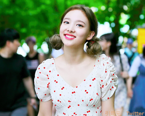最も人気のある Twice ナヨン 私服 アグアウェも