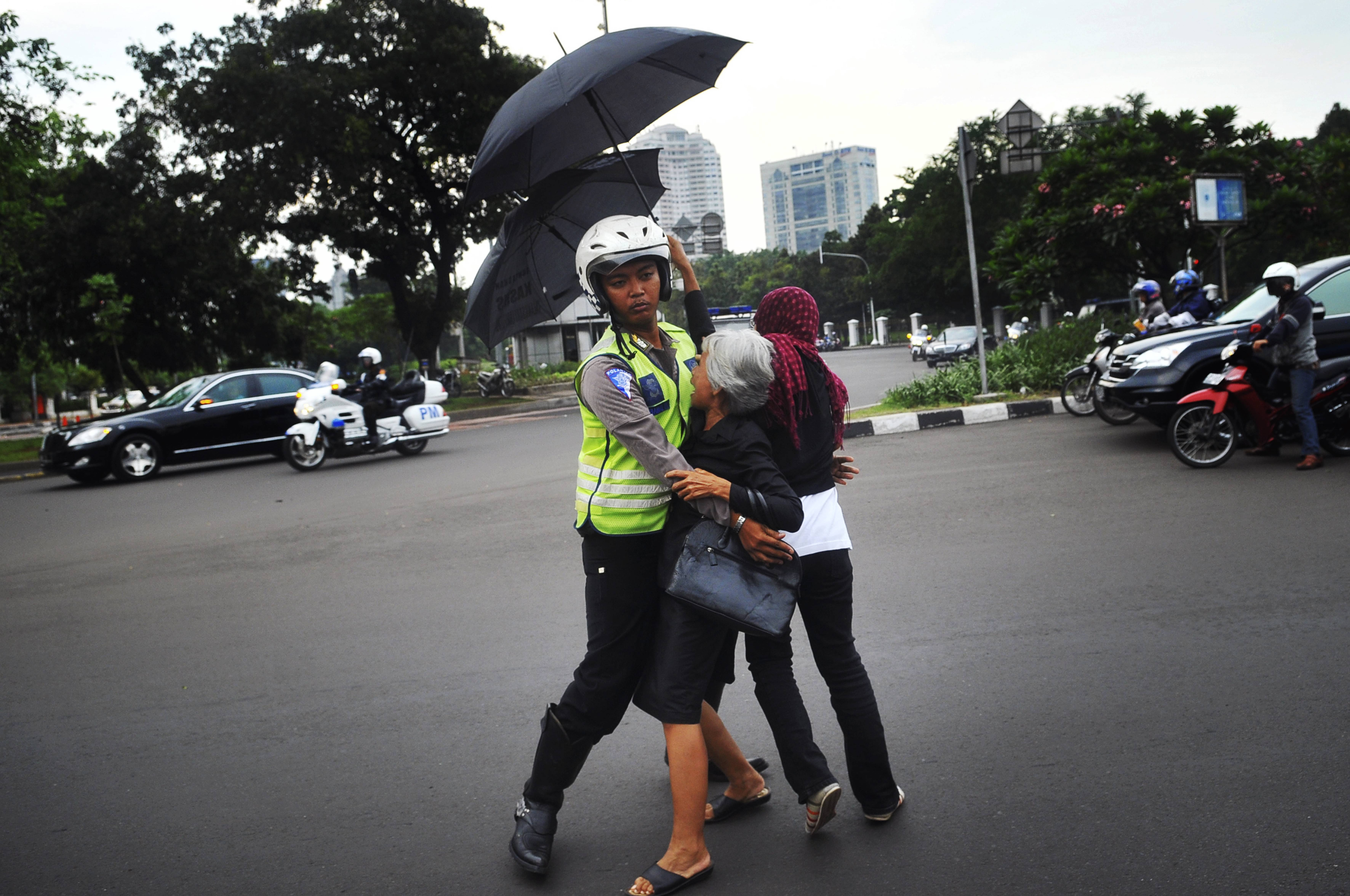 Kumpulan Animasi Polisi Indonesia Kantor Meme