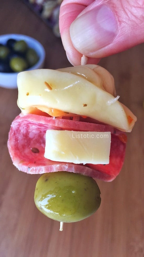 Want some great ideas for cold party appetizers? Easy Italian Appetizers Finger Foods