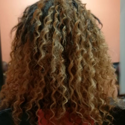 Braided braids fit in any way you choose, and look great on both short and long hair. Destiny Afro Center Halbtresse Open Braids