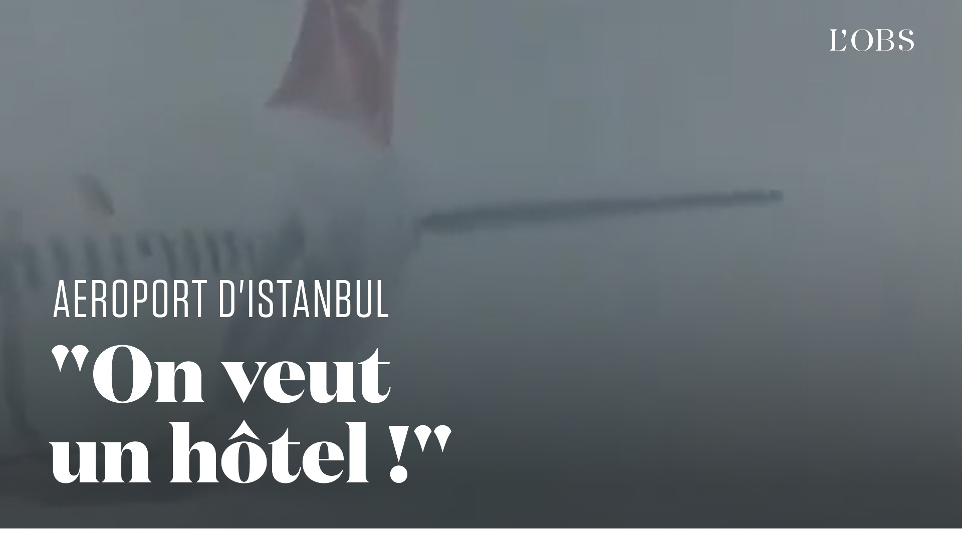 Fronde des passagers de l'aéroport d'Istanbul bloqués par une tempête de neige