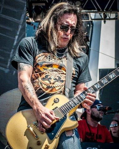 Cinderella guitarist jeff labar has died at the age of 58. Cinderella Guitarist Jeff Labar Guests On Metal Mayhem This Friday Bravewords