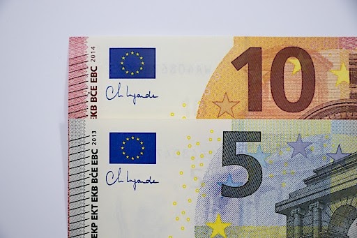 Euroscheine Pdf / 100 Euro Schein Muster : Euroscheine ...