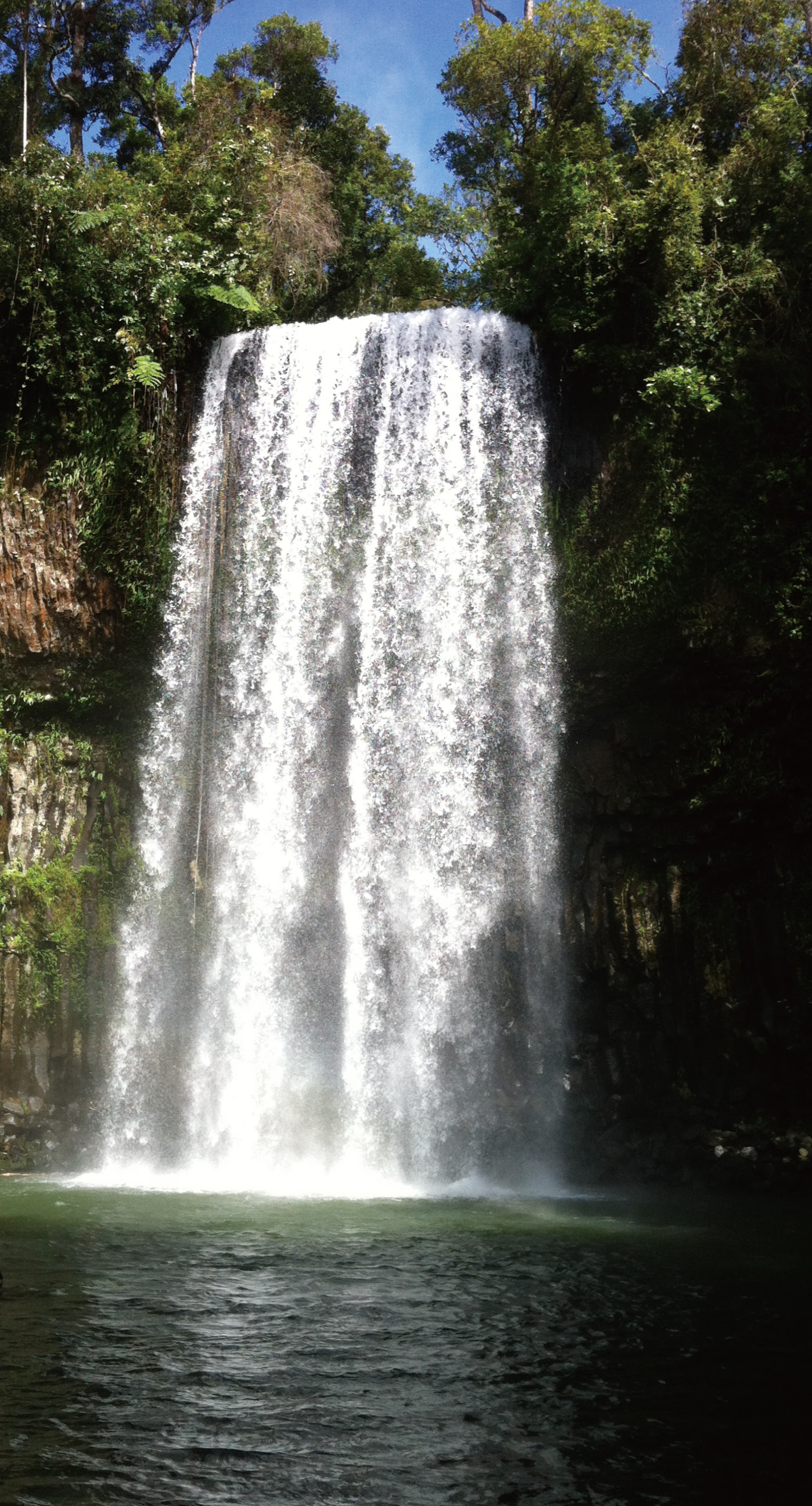 Gambar Wallpaper Pemandangan Air Terjun