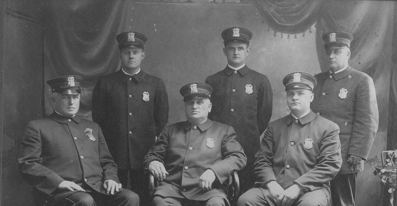 Polícia para quem precisava no século passado