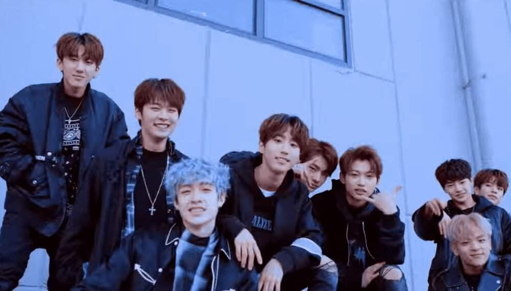 Stray kids instagram on twitter hyunjin update 210123 음악짱심. Chan And Jeongin S Faces Are My Aesthetic Stray Kids Amino