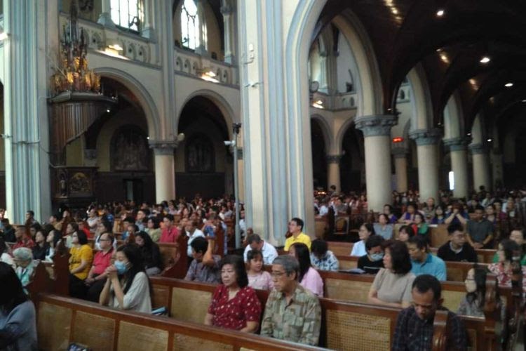 Jadwal Misa Streaming Minggu Palma Surabaya Bom Meledak Di Depan Gereja Katedral Makassar Misa Mingga Palma Minggu Sore Dibatalkan Gereja St Petrus Paulus Dahor Renee Enright