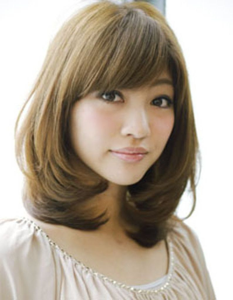 髪型 30 代 女性 ロング 面 長 Nestani Iarajuli