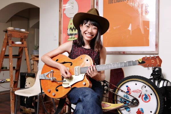 ファッショントレンド エレガントロカビリー 女性 ボーカル