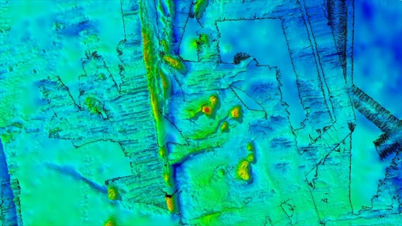 Chain of ancient volcanoes discovered off Antarctica