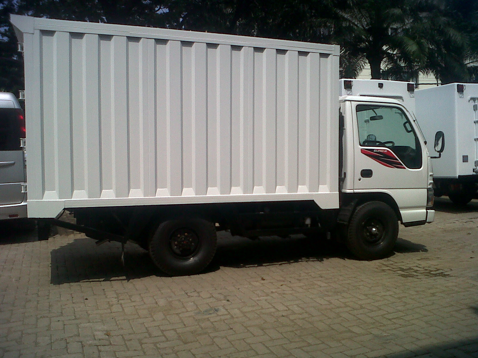 Foto Mobil Truk Isuzu Elf Modifikasi  Mobil