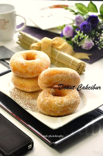 Arah: Donut Cakcibur dan Burger Malaysia