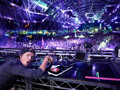 √1000以上 スマホ 壁紙 avicii 死亡 937259