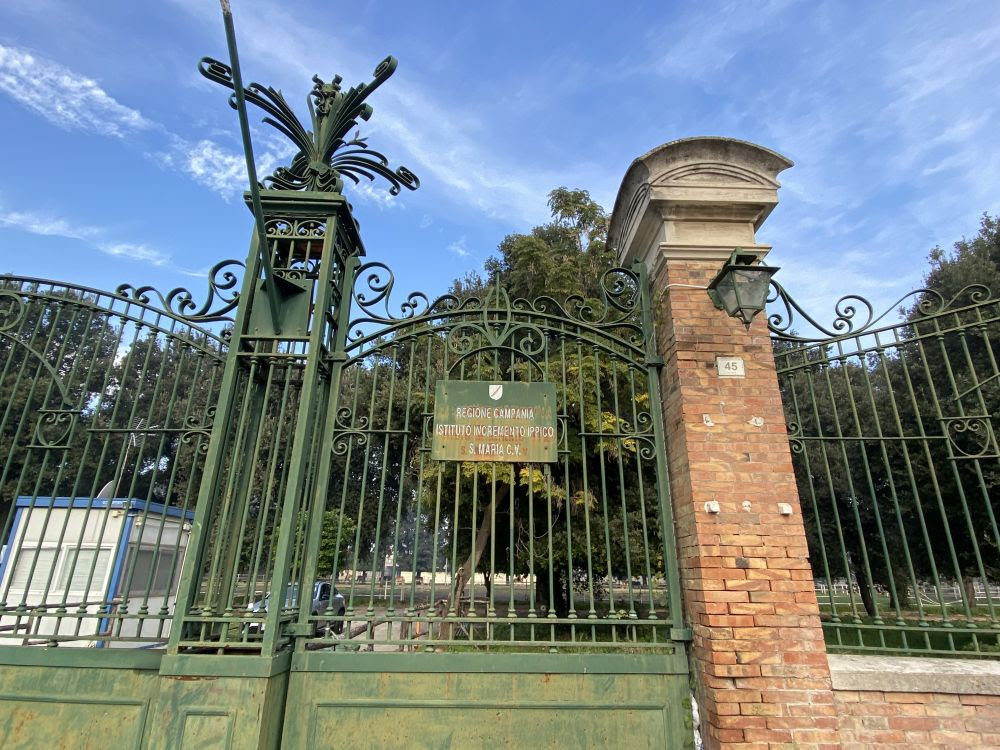 Looking for santa maria capua vetere hotel? Appia A Piedi Da Capua A Maddaloni