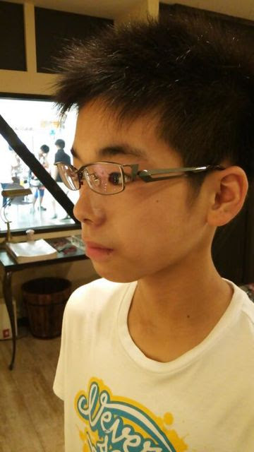 最高のかっこいい 中学生 男子 メガネ 人気のファッションスタイル