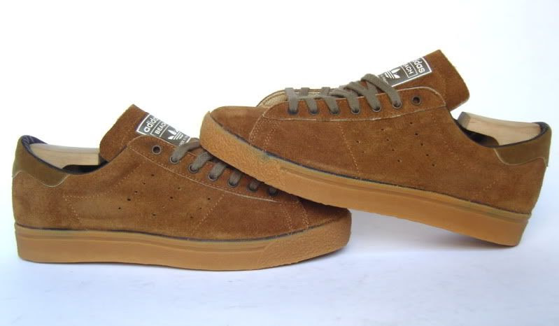 ZONE7STYLE Vintage Adidas  Beach  Suede Shoe  Made In France