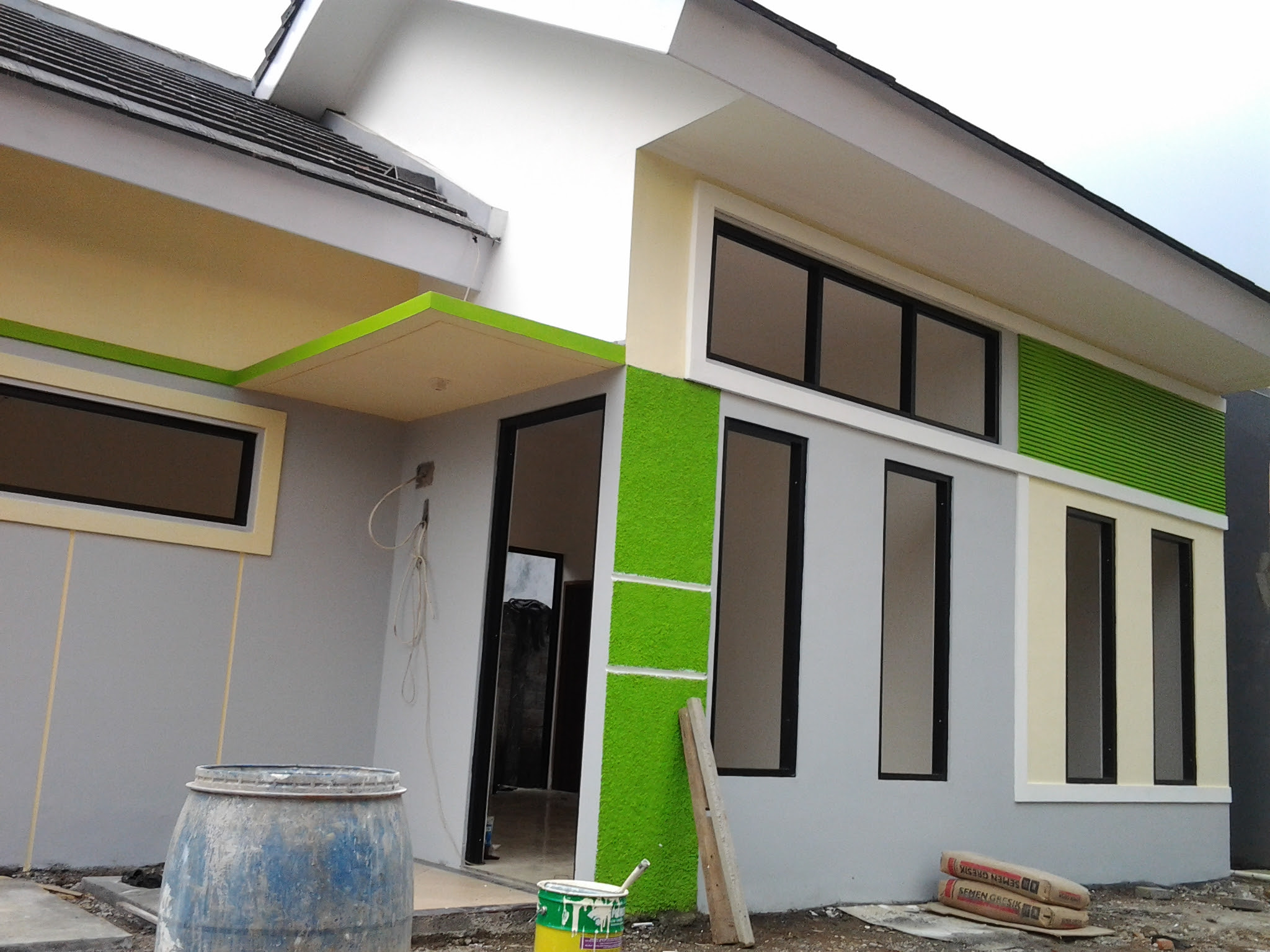 Untuk menekan biaya renovasi, kamu bisa menggunakan konsep minimalis pada rumah kamu. Cara Menghitung Biaya Bangun Renovasi Rumah Rumahsukasuka Co Id
